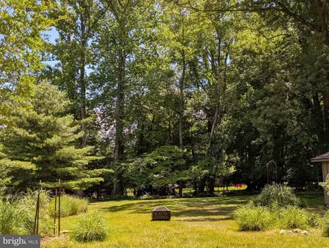 323 Owaissa Rd SE, Vienna, VA 22180