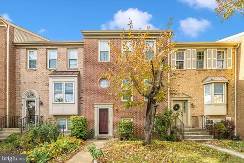 5405 Middlebourne Ln, Centreville, VA 20120