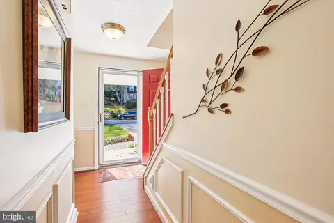 7729 Middle Valley Dr, Springfield, VA 22153 photo 4
