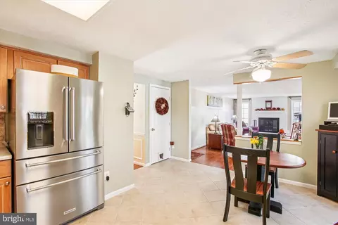 7729 Middle Valley Dr, Springfield, VA 22153 photo 18