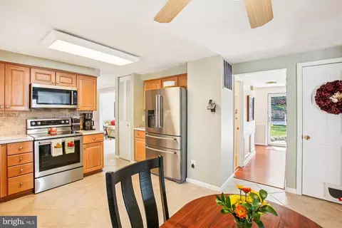 7729 Middle Valley Dr, Springfield, VA 22153 photo 17