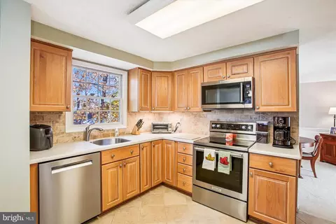 7729 Middle Valley Dr, Springfield, VA 22153 photo 16