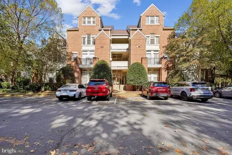 1314 Garden Wall Cir #C, Reston, VA 20194