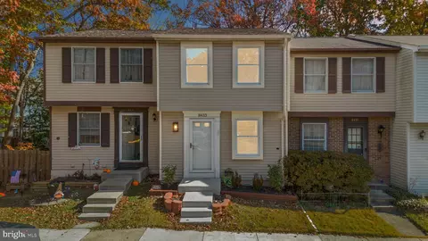 8433 Sugar Creek Ln, Springfield, VA 22153