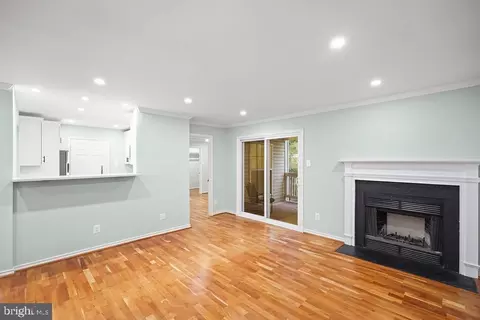 1519 Lincoln Way #201, Mclean, VA 22102