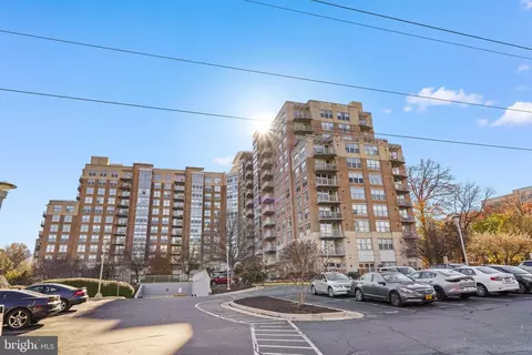 11800 Sunset Hills Rd #611, Reston, VA 20190