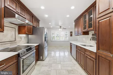 Kitchen - 2631 E Meredith Dr, Vienna, VA 22181 photo 1 of 5