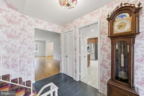 Entry Way - 2631 E Meredith Dr, Vienna, VA 22181 photo 2 of 3