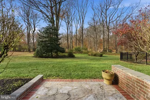 Exterior - 2631 E Meredith Dr, Vienna, VA 22181 photo 10 of 25