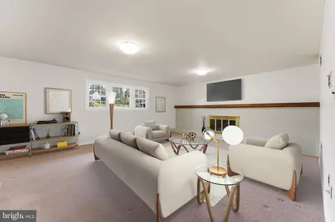 Living - 2631 E Meredith Dr, Vienna, VA 22181 photo 7 of 10