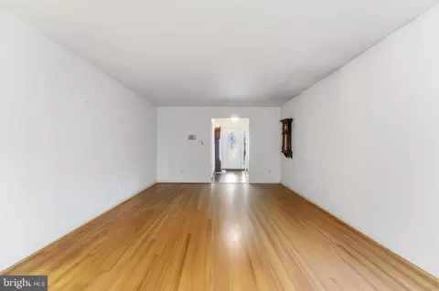 Living - 2631 E Meredith Dr, Vienna, VA 22181 photo 5 of 10