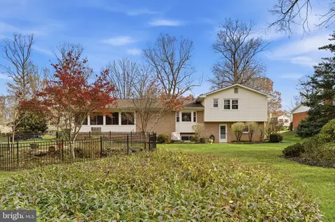Exterior - 2631 E Meredith Dr, Vienna, VA 22181 photo 11 of 25