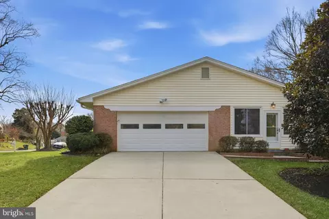 Exterior - 2631 E Meredith Dr, Vienna, VA 22181 photo 16 of 25
