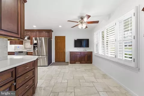 Other - 2631 E Meredith Dr, Vienna, VA 22181 photo 3 of 38