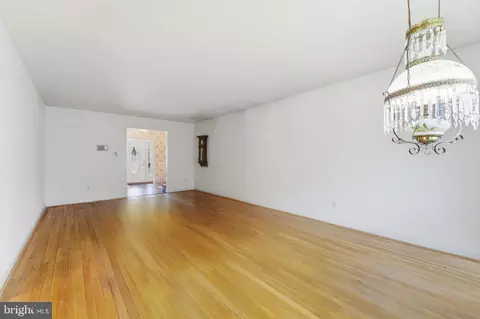 Living - 2631 E Meredith Dr, Vienna, VA 22181 photo 6 of 10