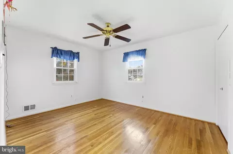 Bedroom - 2631 E Meredith Dr, Vienna, VA 22181 photo 6 of 13