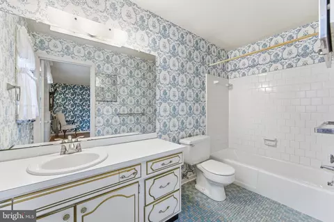 Bath - 2631 E Meredith Dr, Vienna, VA 22181 photo 3 of 5
