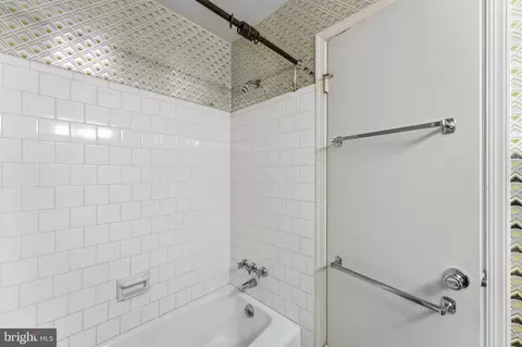 Bath - 2631 E Meredith Dr, Vienna, VA 22181 photo 2 of 5