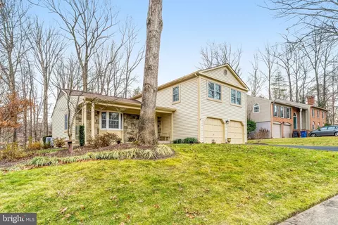 9019 Octavia Ct, Springfield, VA 22153 photo 4