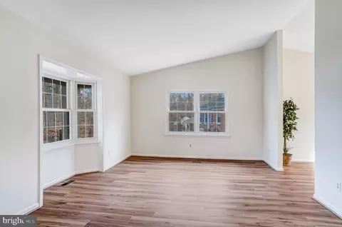 9019 Octavia Ct, Springfield, VA 22153 photo 13