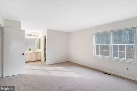 9019 Octavia Ct, Springfield, VA 22153 photo 19