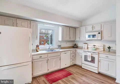 9019 Octavia Ct, Springfield, VA 22153 photo 9