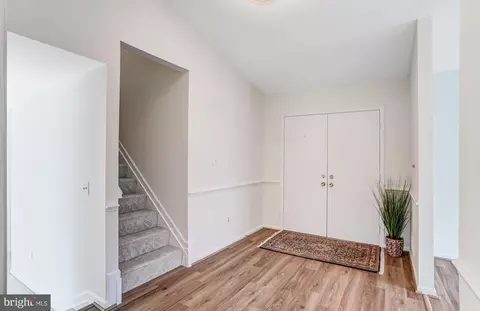 9019 Octavia Ct, Springfield, VA 22153 photo 6