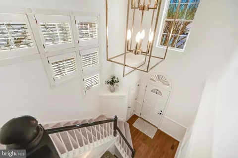 Entry Way - 9237 Old Beech Ct, Lorton, VA 22079 photo 2 of 2
