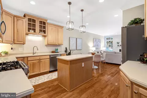 Kitchen - 9237 Old Beech Ct, Lorton, VA 22079 photo 4 of 4