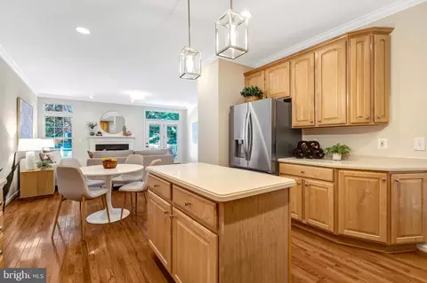Kitchen - 9237 Old Beech Ct, Lorton, VA 22079 photo 2 of 4