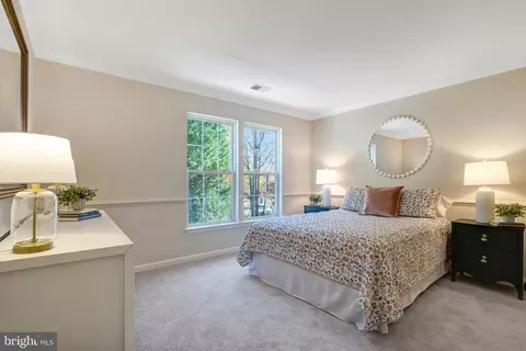 Bedroom - 9237 Old Beech Ct, Lorton, VA 22079 photo 4 of 5