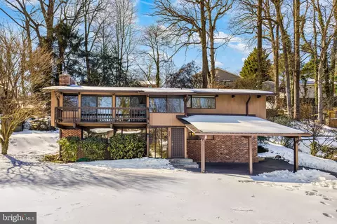 6407 Recreation Ln, Falls Church, VA 22041