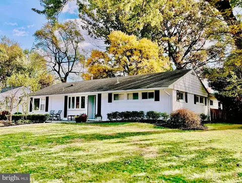 7323 Inzer St, Springfield, VA 22151