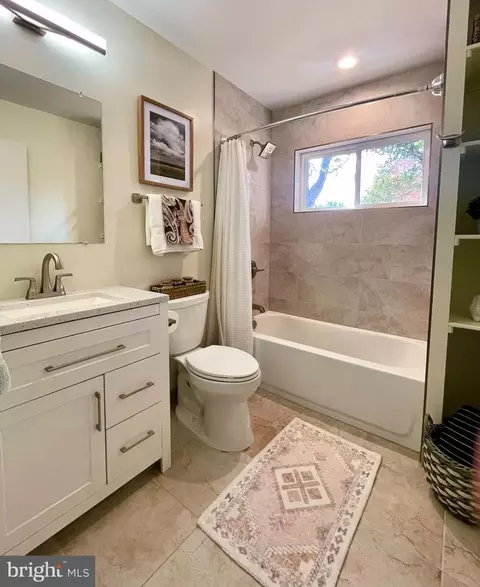 Bath - 7323 Inzer St, Springfield, VA 22151 photo 2 of 2
