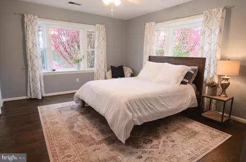 Bedroom - 7323 Inzer St, Springfield, VA 22151 photo 5 of 5