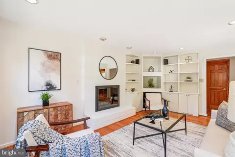 Living - 11410 Running Cedar Rd, Reston, VA 20191 photo 7 of 8