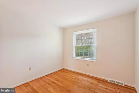 Bedroom - 11410 Running Cedar Rd, Reston, VA 20191 photo 9 of 12