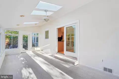 Entry Way - 11410 Running Cedar Rd, Reston, VA 20191 photo 3 of 3