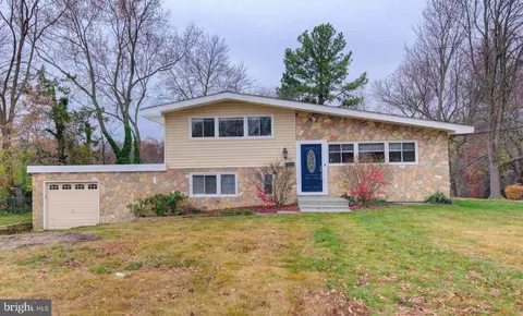 4103 Ivanhoe Ln, Alexandria, VA 22310