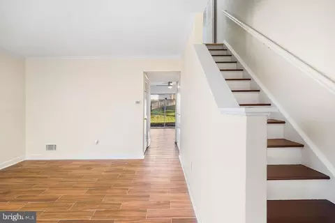 2201 Chamblee Pl, Herndon, VA 20170 photo 10