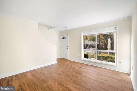 2201 Chamblee Pl, Herndon, VA 20170 photo 13