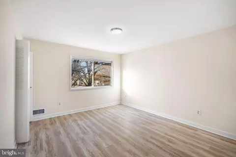 2201 Chamblee Pl, Herndon, VA 20170 photo 18