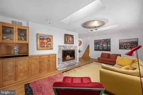 Living - 6226 Nelway Dr, Mclean, VA 22101 photo 1 of 1