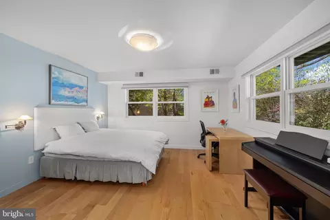 Bedroom - 6226 Nelway Dr, Mclean, VA 22101 photo 1 of 5