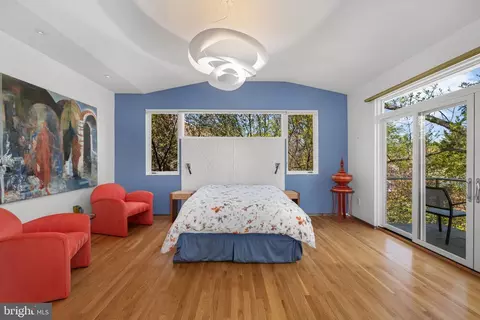 Bedroom - 6226 Nelway Dr, Mclean, VA 22101 photo 2 of 5