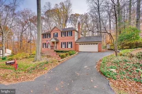 10993 Highridge St, Fairfax Station, VA 22039