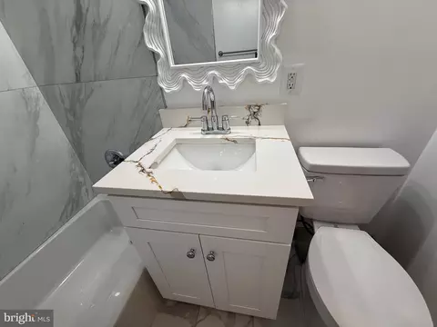 Bath - 4721 Springbrook Dr, Annandale, VA 22003 photo 3 of 11