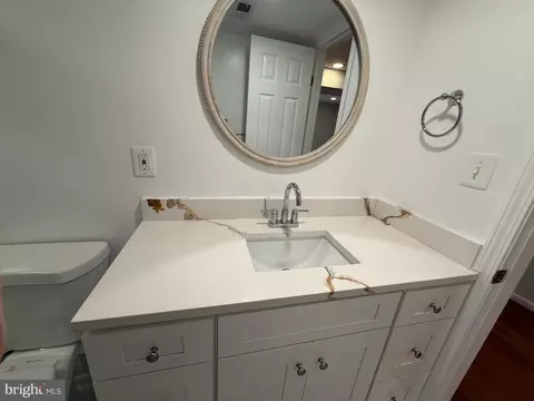 Bath - 4721 Springbrook Dr, Annandale, VA 22003 photo 11 of 11
