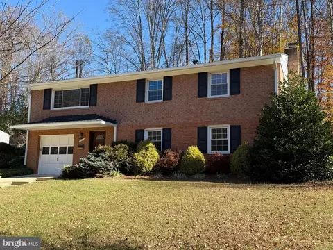 Exterior - 4721 Springbrook Dr, Annandale, VA 22003 photo 8 of 17