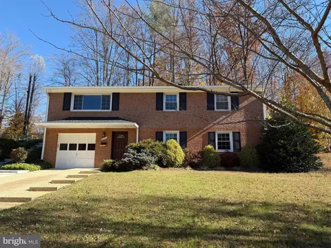 Exterior - 4721 Springbrook Dr, Annandale, VA 22003 photo 2 of 17
